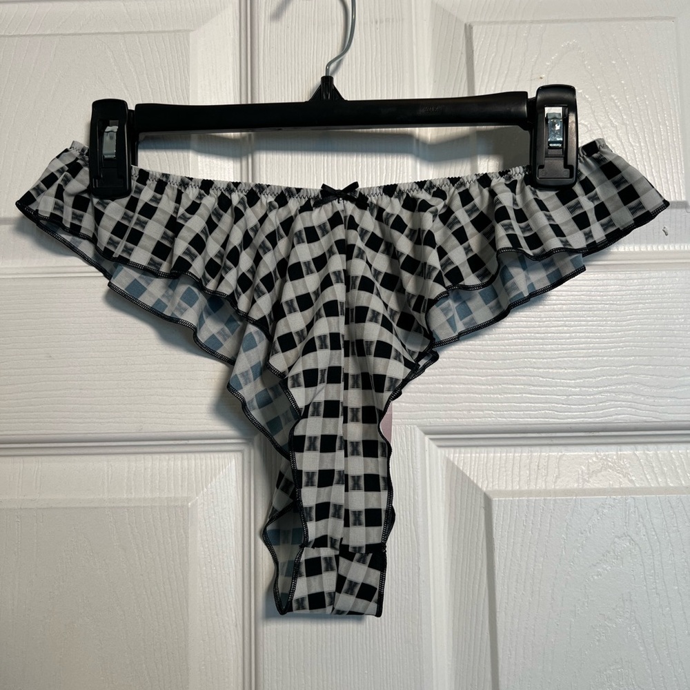 NWT Savage X Fenty Gingham Remix Undie with Ruffle Trim